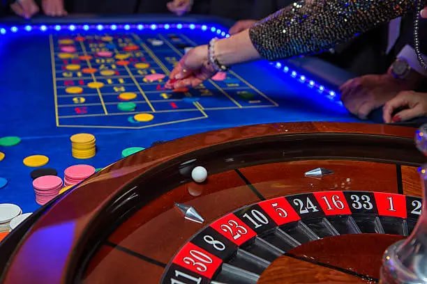 Comparison-focused aed 399 section highlighting clarity privacy and responsible gaming